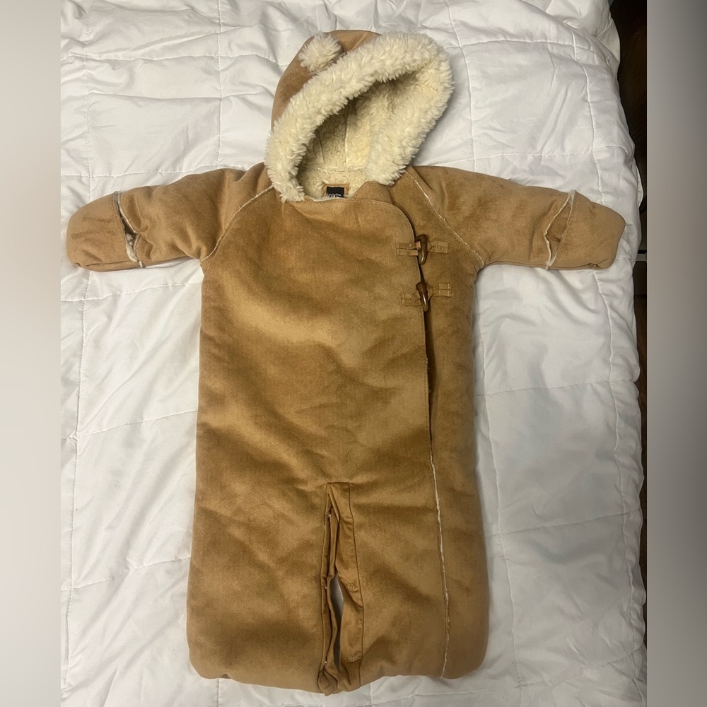 Baby Gap. Baby Sherpa One-Pice. 6-12 months,